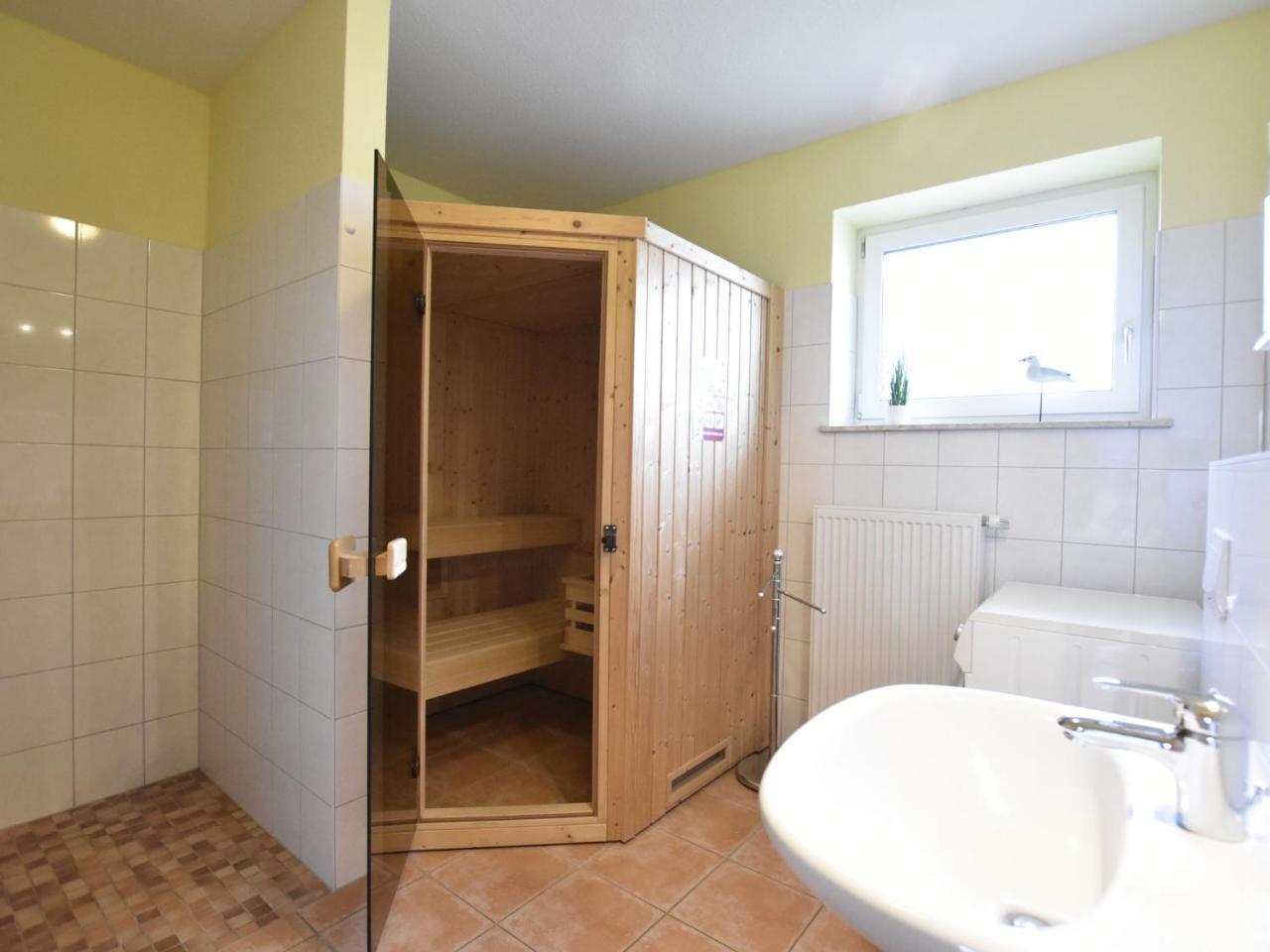 5-Bedroom Holiday Home In Zierow With Garden Εξωτερικό φωτογραφία